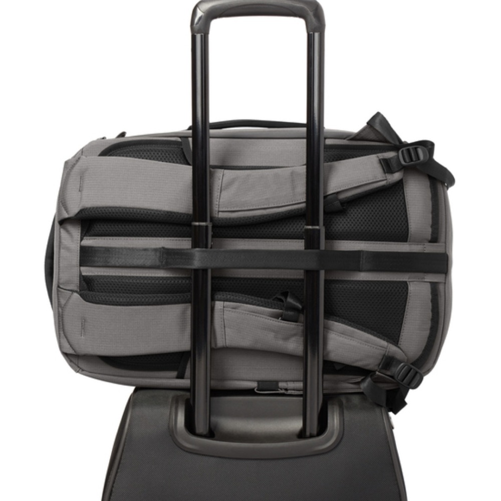 TravisMathew Lateral Convertible Backpack graphite - Picture 6 of 6